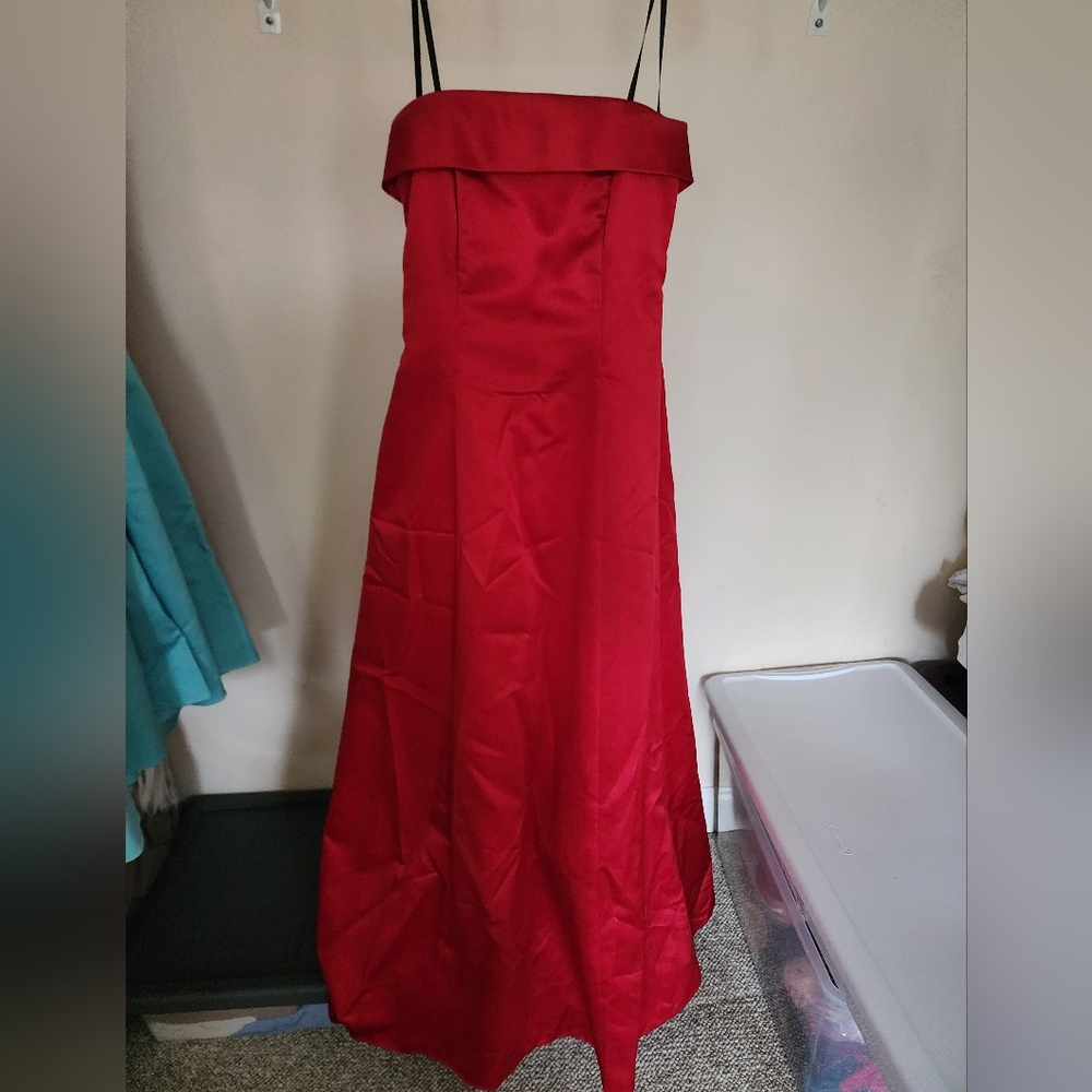 Strapless red prom dress